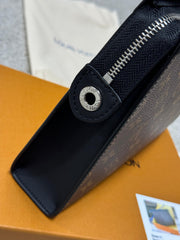 Bolso LOUIS VUITTON Hombre