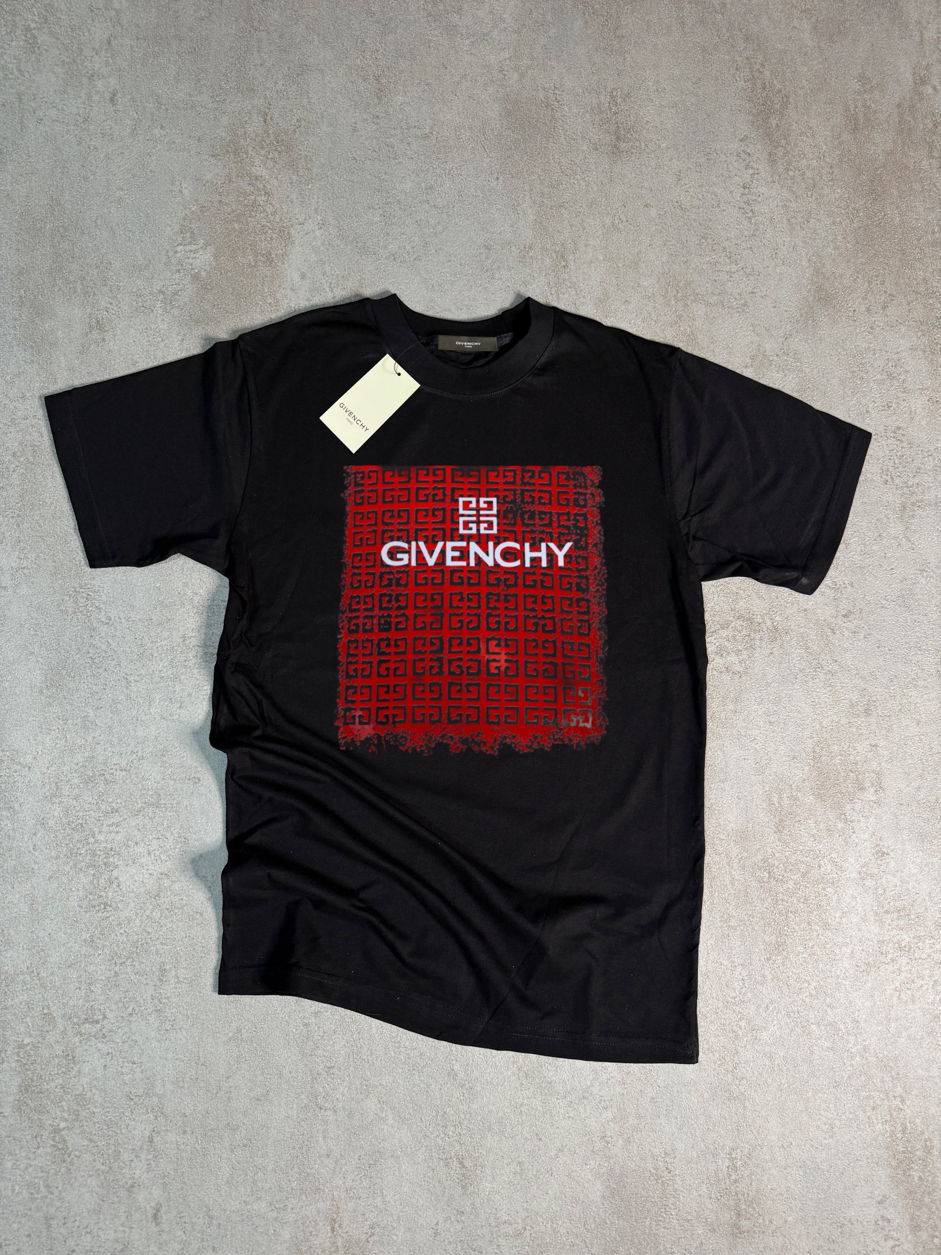 CAMISETA GIVENĆHY
