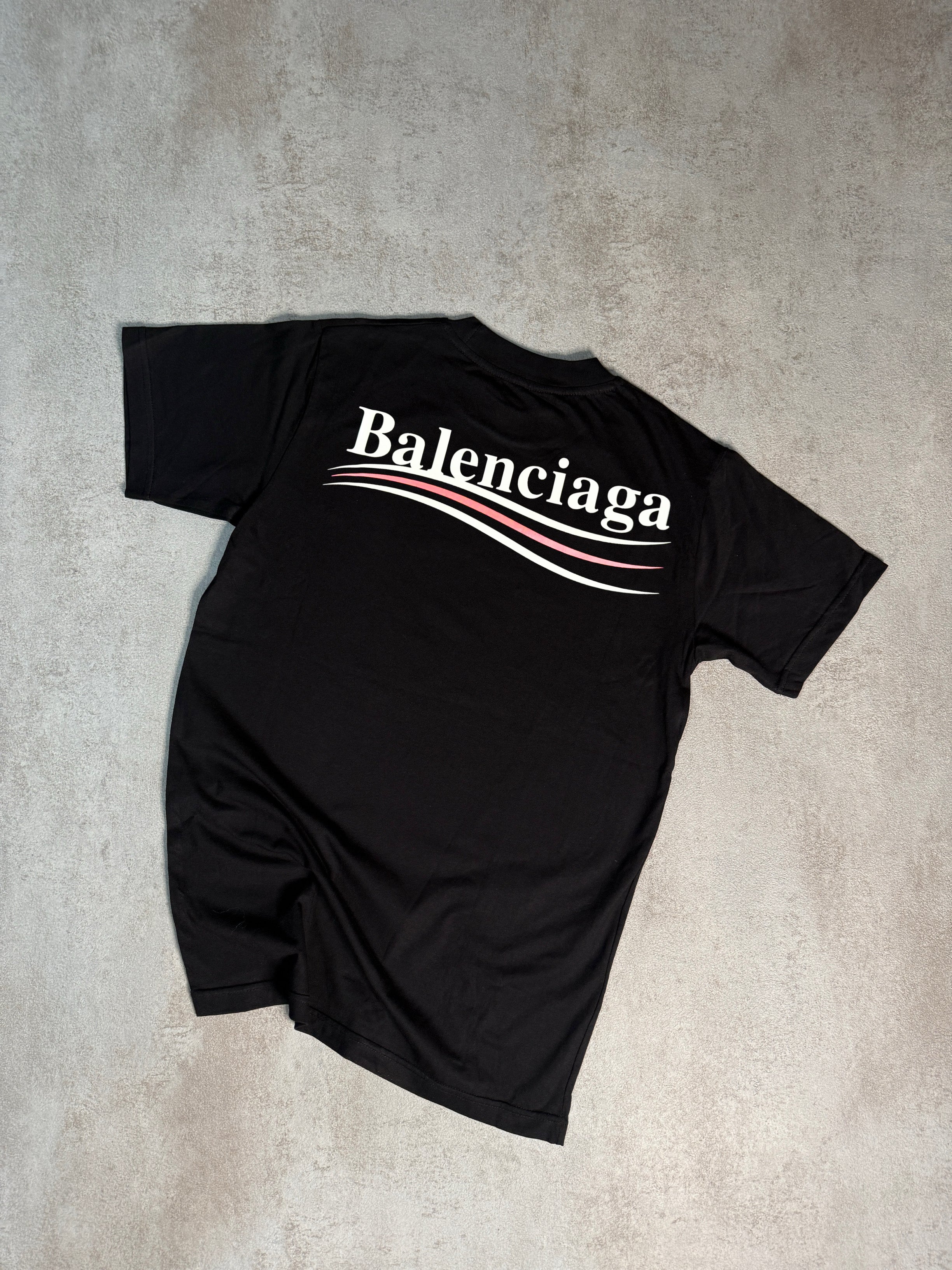 CAMISETA BALENClAGA