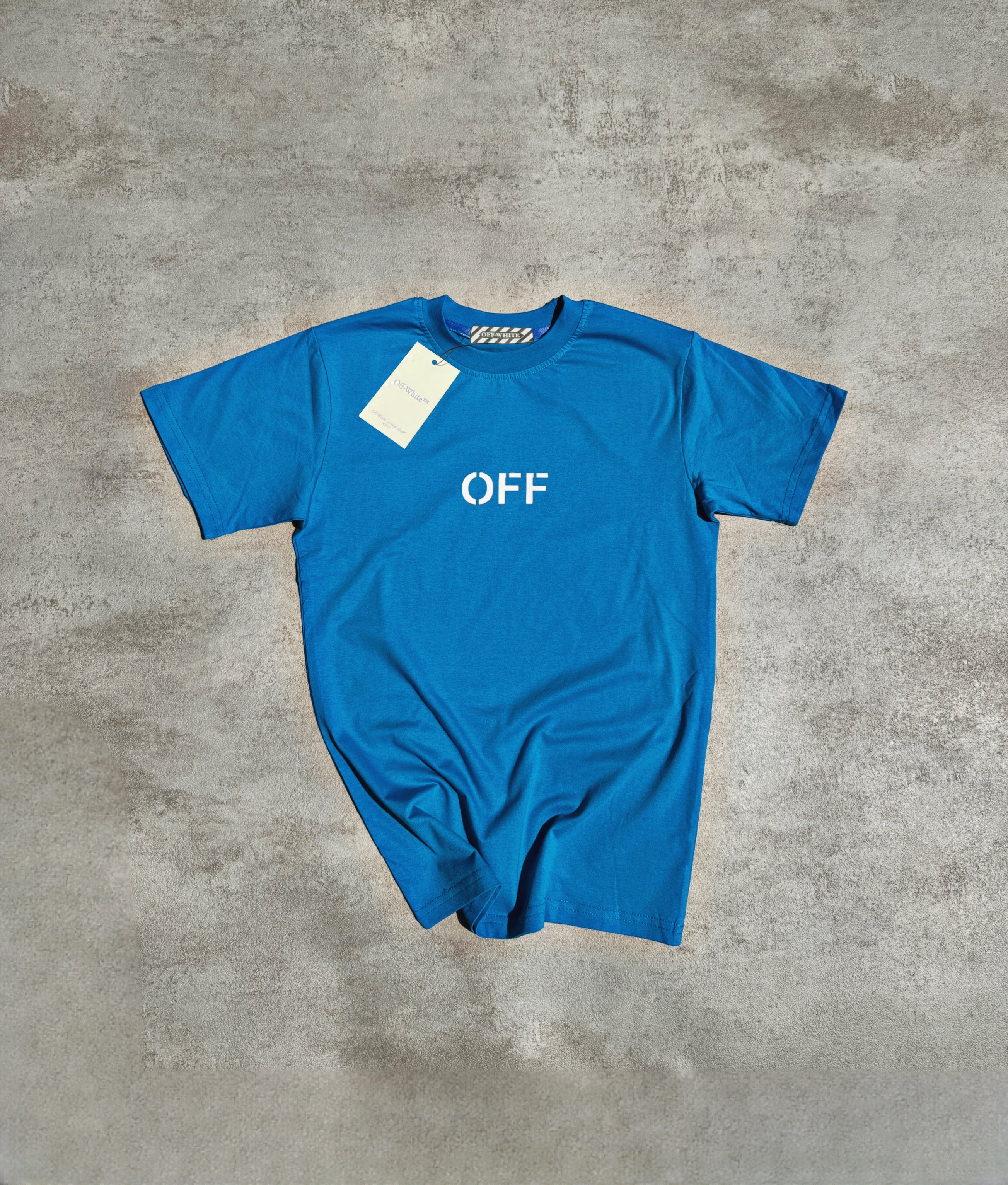 CAMISETA OFF WHlTE