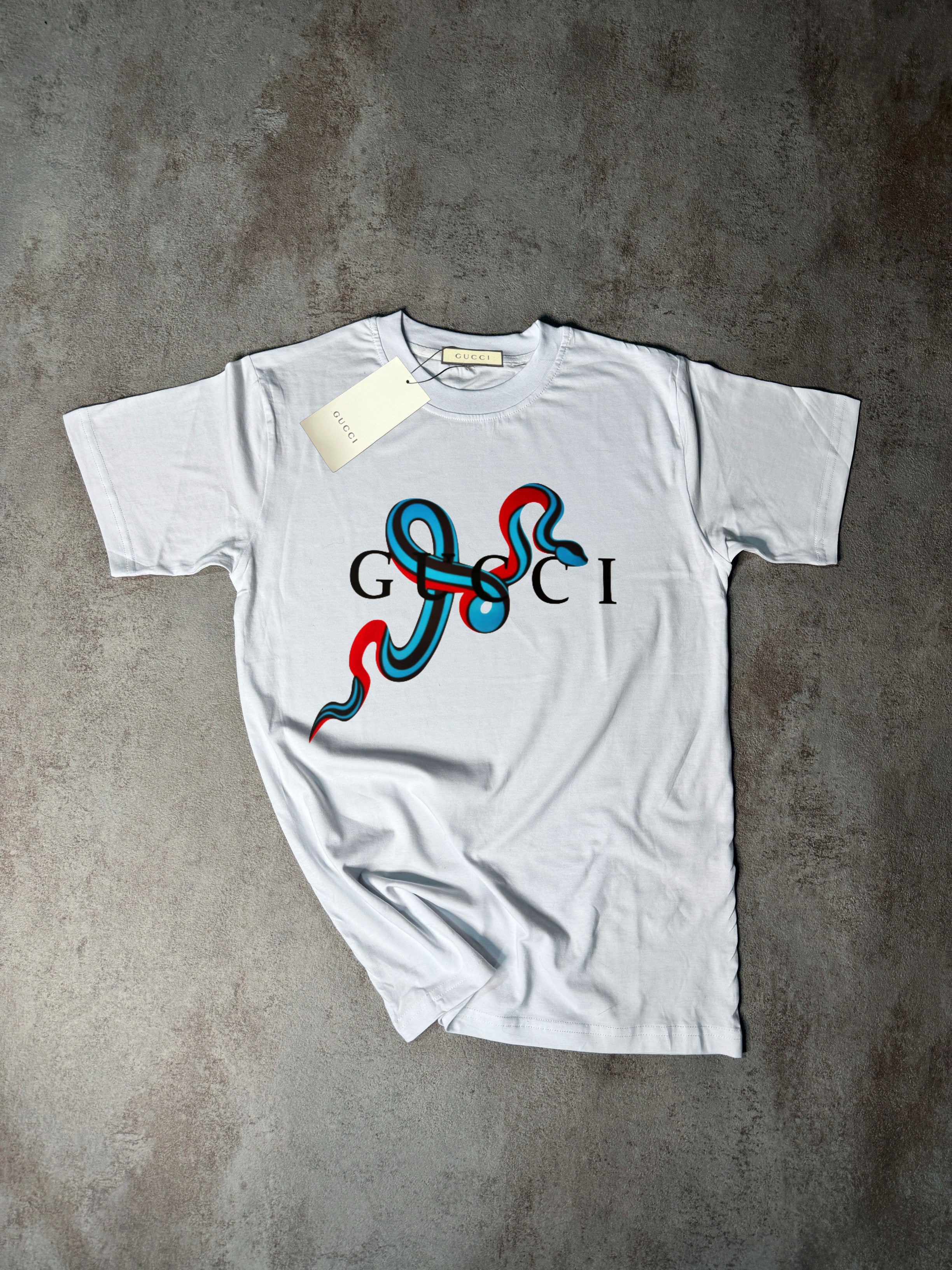 CAMISETA GUCCl
