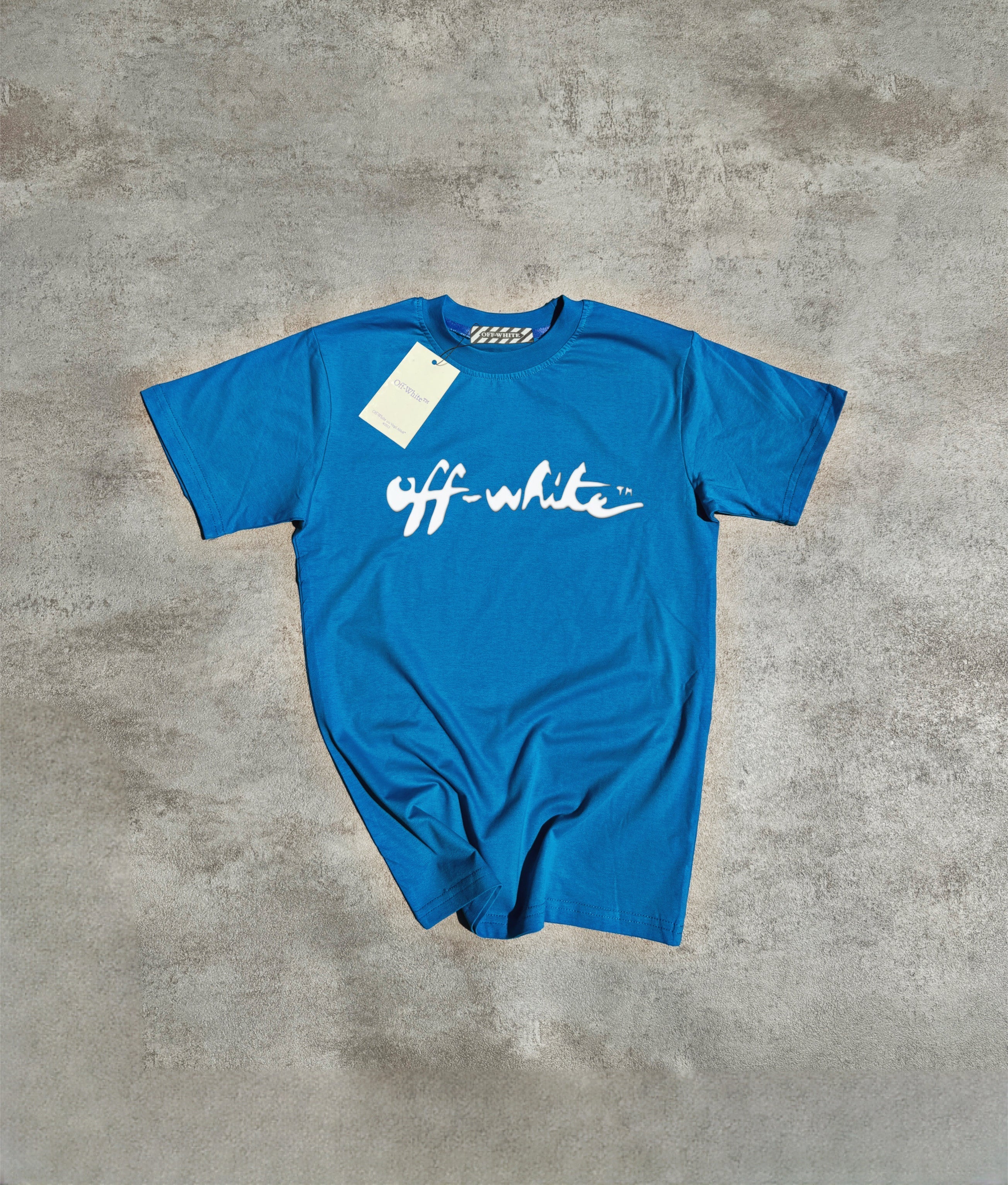 CAMISETA OFF WHlTE