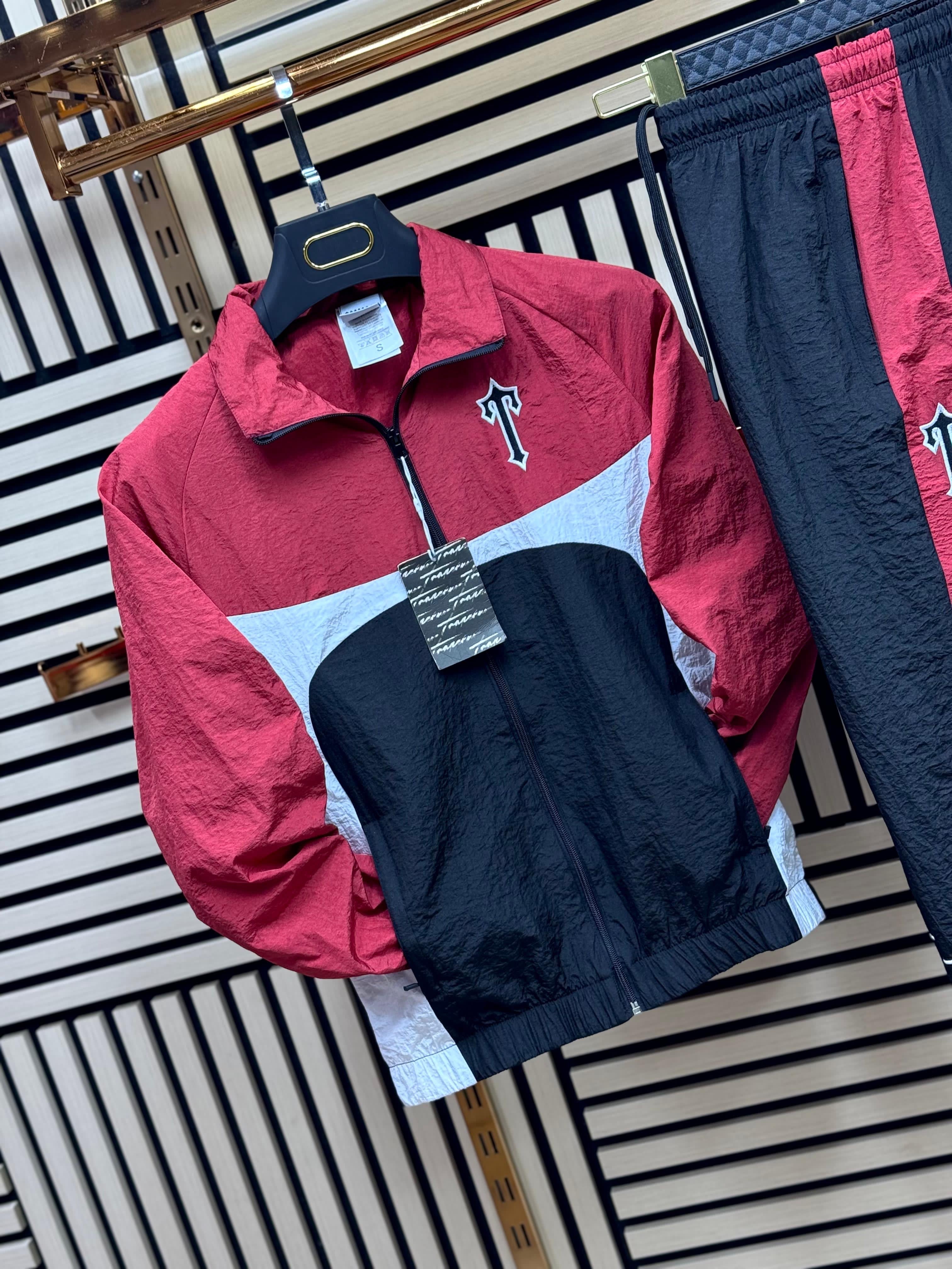 Chandal Trapstar rojo
