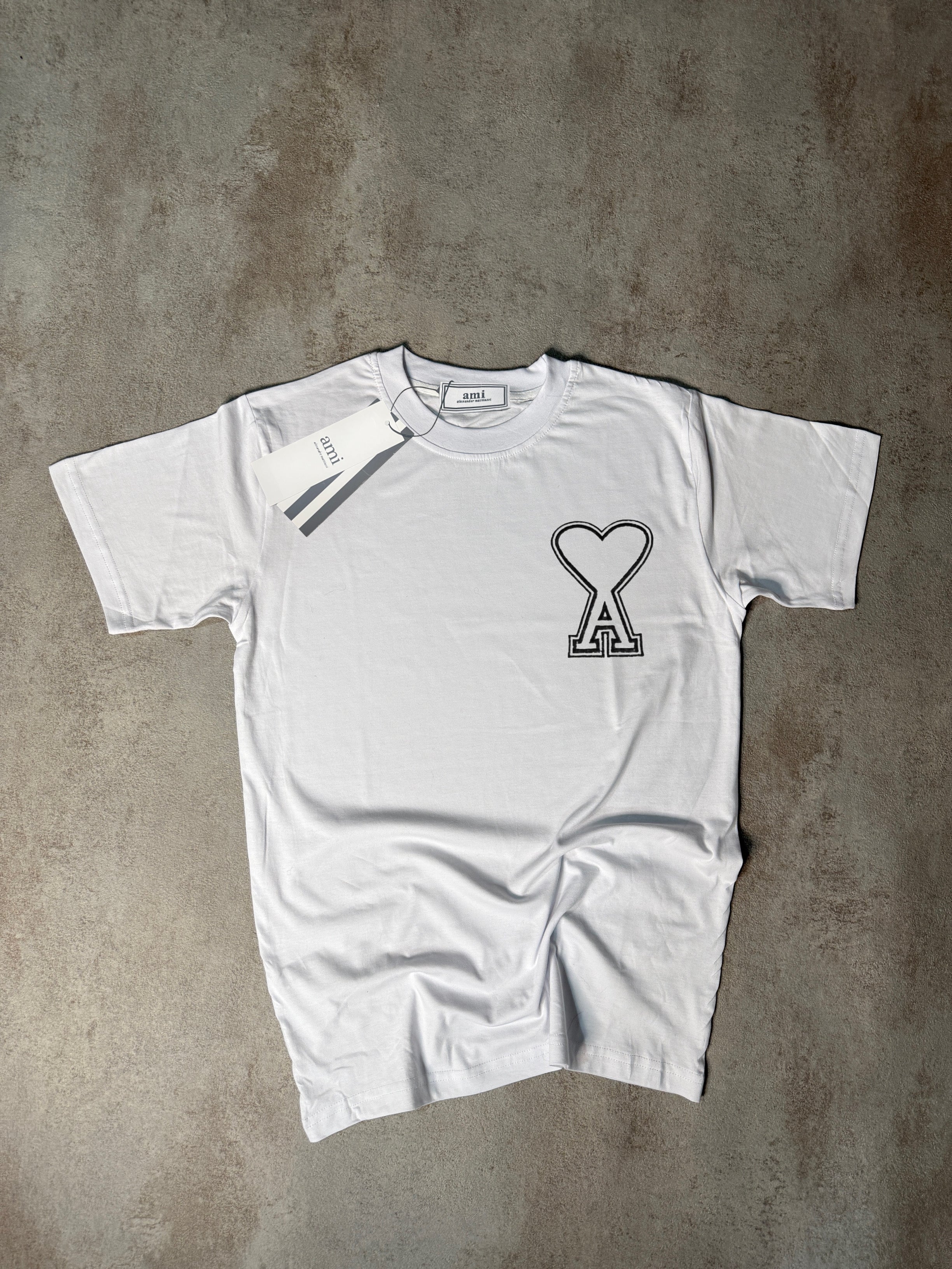 CAMISETA AMI